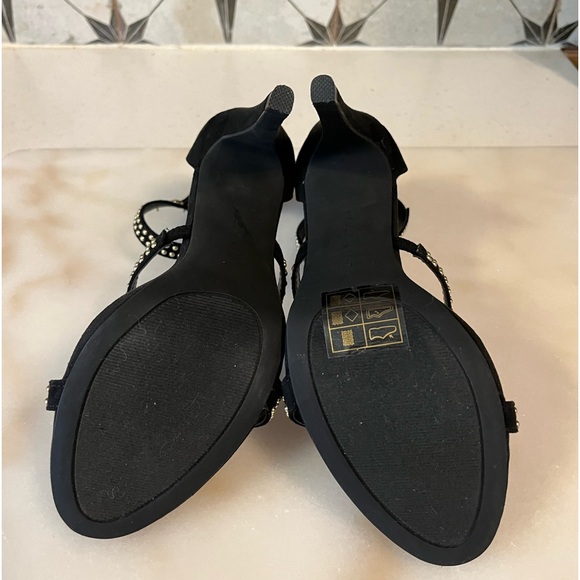 NEW Kelly & Katie Courtney Studded Heels - Picture 9 of 11